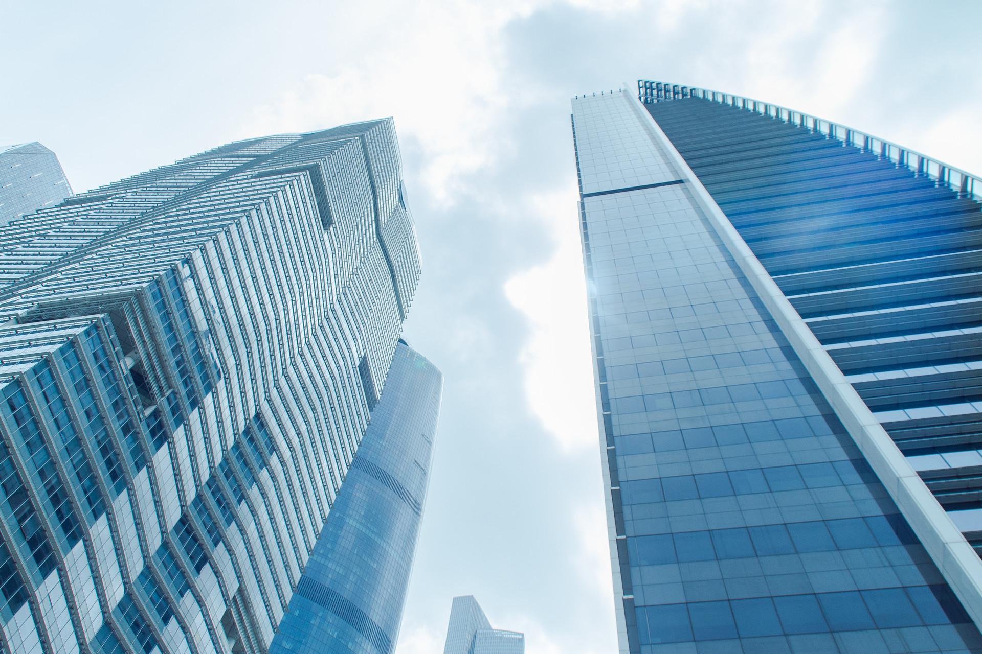 中關(guān)村科技園區(qū)豐臺(tái)園黨工委副書(shū)記、管委會(huì)主任張俊峰一行調(diào)研中建材信息